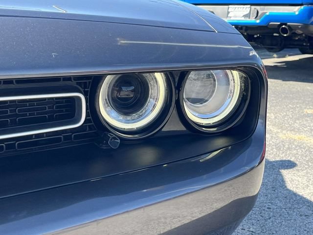 Used 2018 Dodge Challenger SXT w/ Super Sport Group (SS/T) RWD image 9