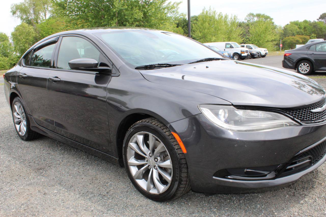 Used 2016 Chrysler 200 S AWD/4WD image 10