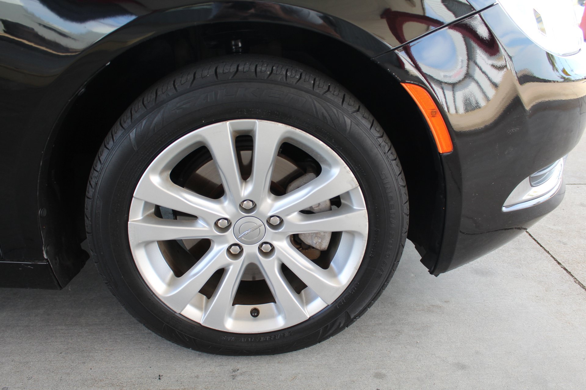 Used 2015 Chrysler 200 Limited FWD image 46