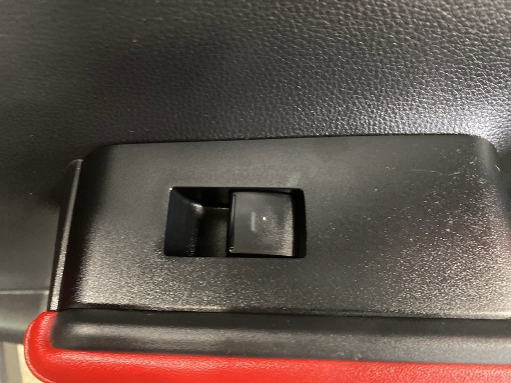 Used 2022 Toyota Highlander XSE image 19