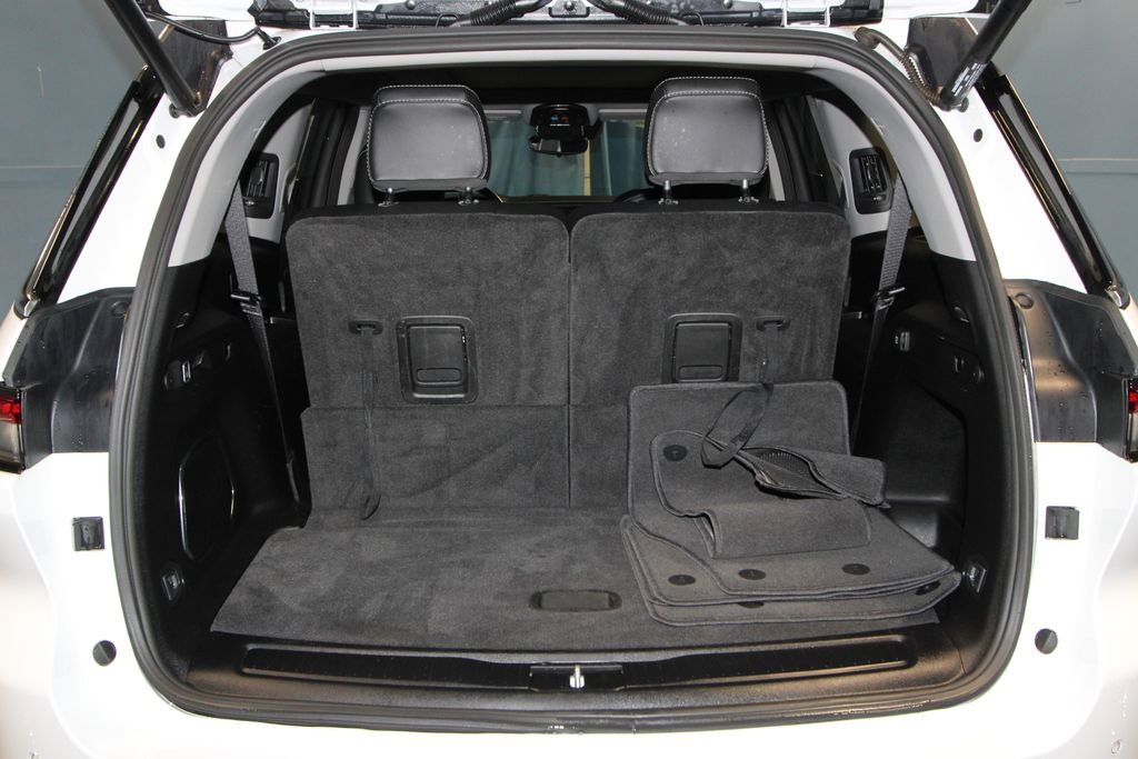 Used 2021 Jeep Grand Cherokee L Limited image 44