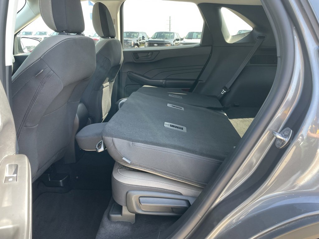 Used 2022 Ford Escape SE image 53