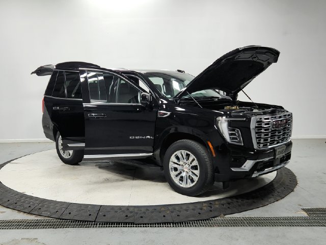 Used 2025 GMC Yukon Denali AWD/4WD image 10