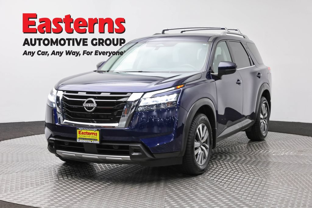 Used 2023 Nissan Pathfinder SL
