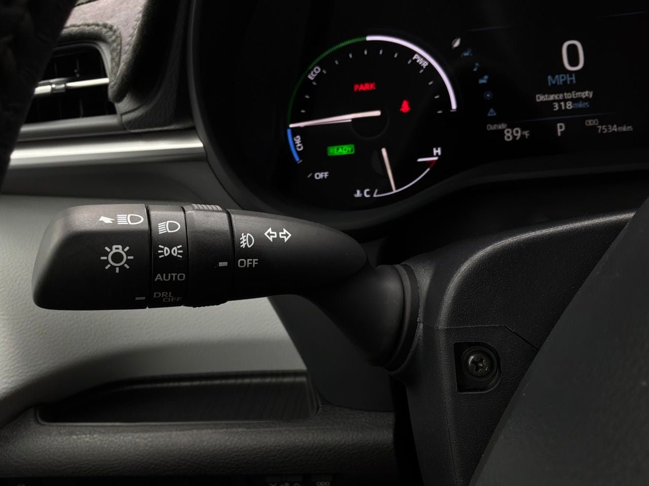 Used 2025 Toyota Sienna XLE FWD image 38