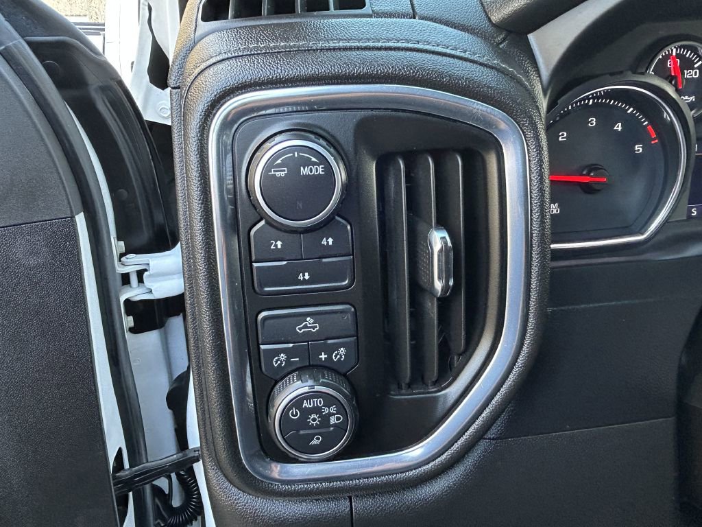 Used 2023 Chevrolet Silverado 2500 LT image 4