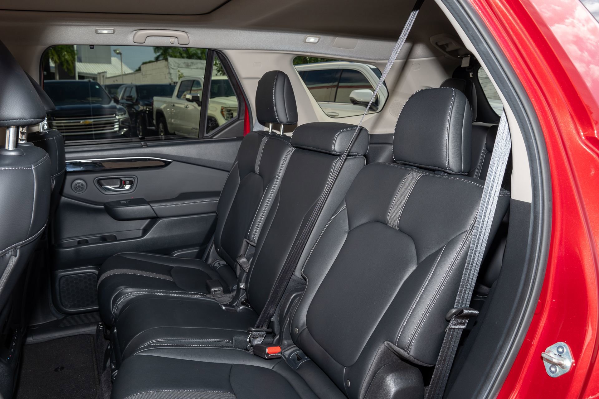 Certified 2025 Honda Pilot Touring image 18