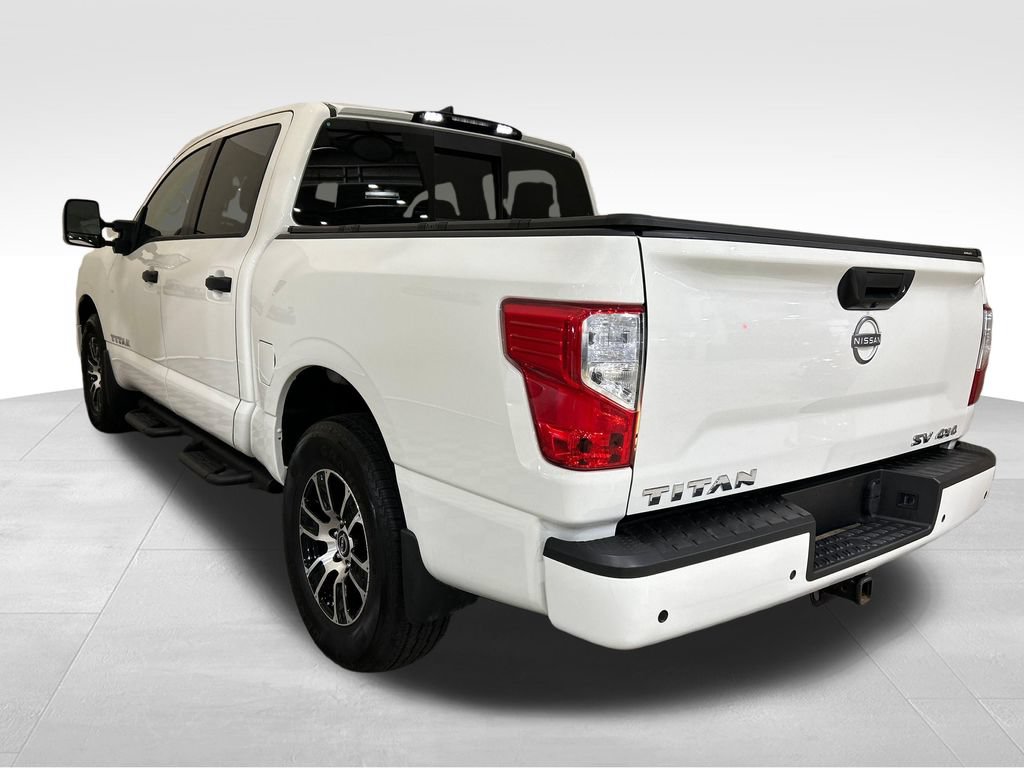 Used 2024 Nissan Titan SV w/ SV Convenience Package AWD/4WD image 3