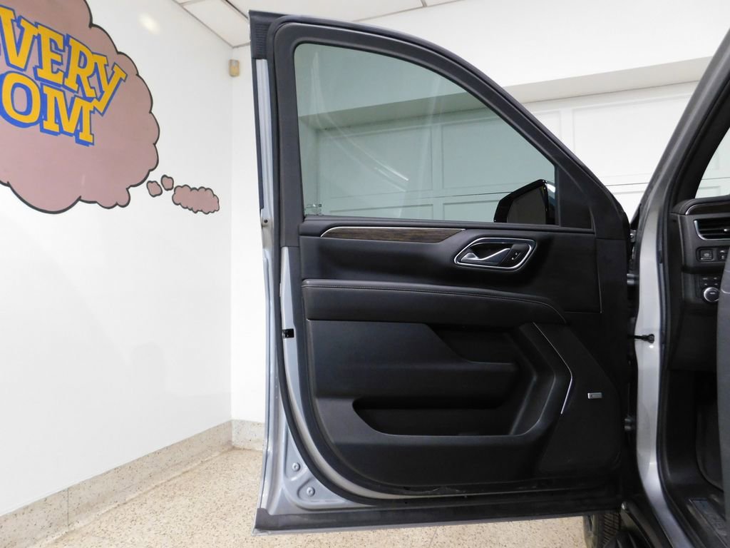Used 2024 Chevrolet Tahoe Premier w/ Premium Package AWD/4WD image 23