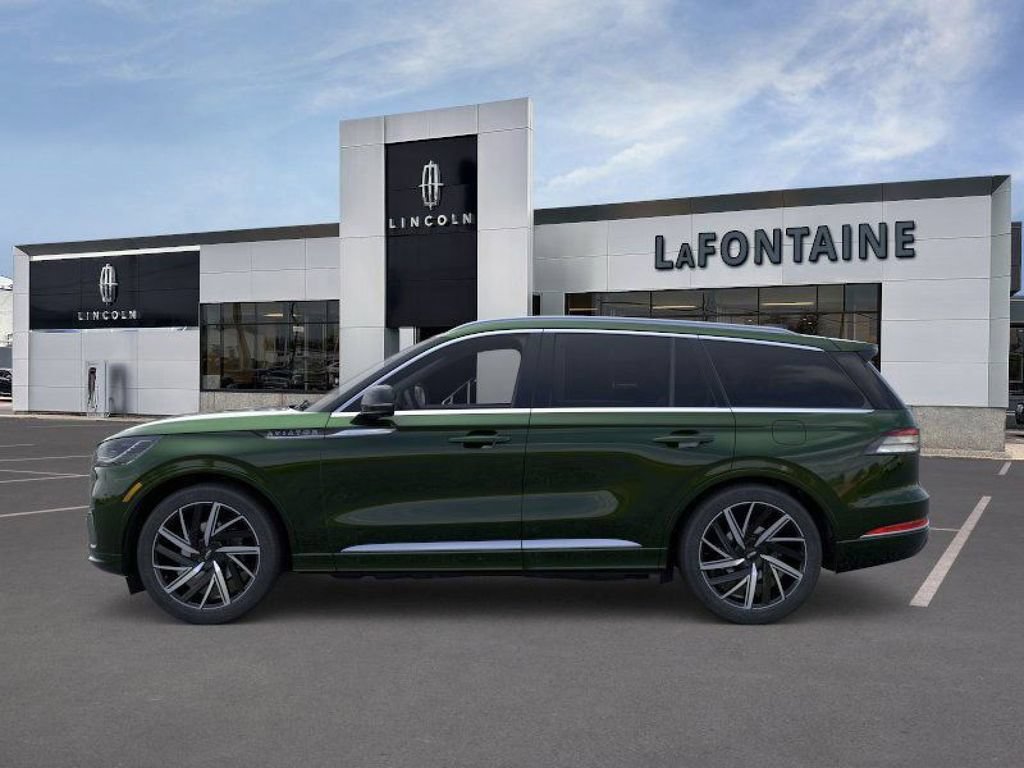 New 2026 Lincoln Aviator Black Label w/ Dynamic Handling Package AWD/4WD image 3