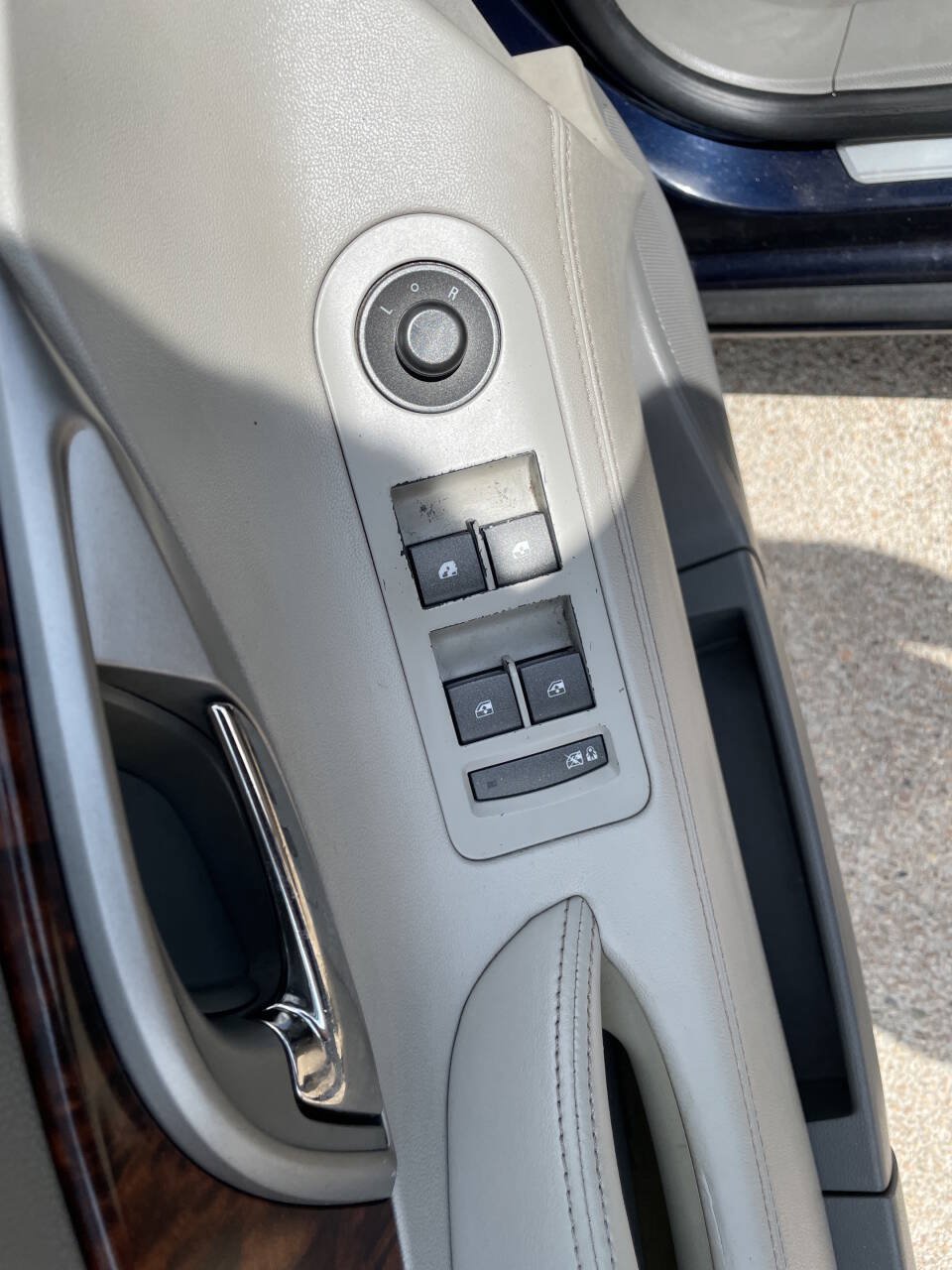Used 2010 Buick LaCrosse CX FWD image 13