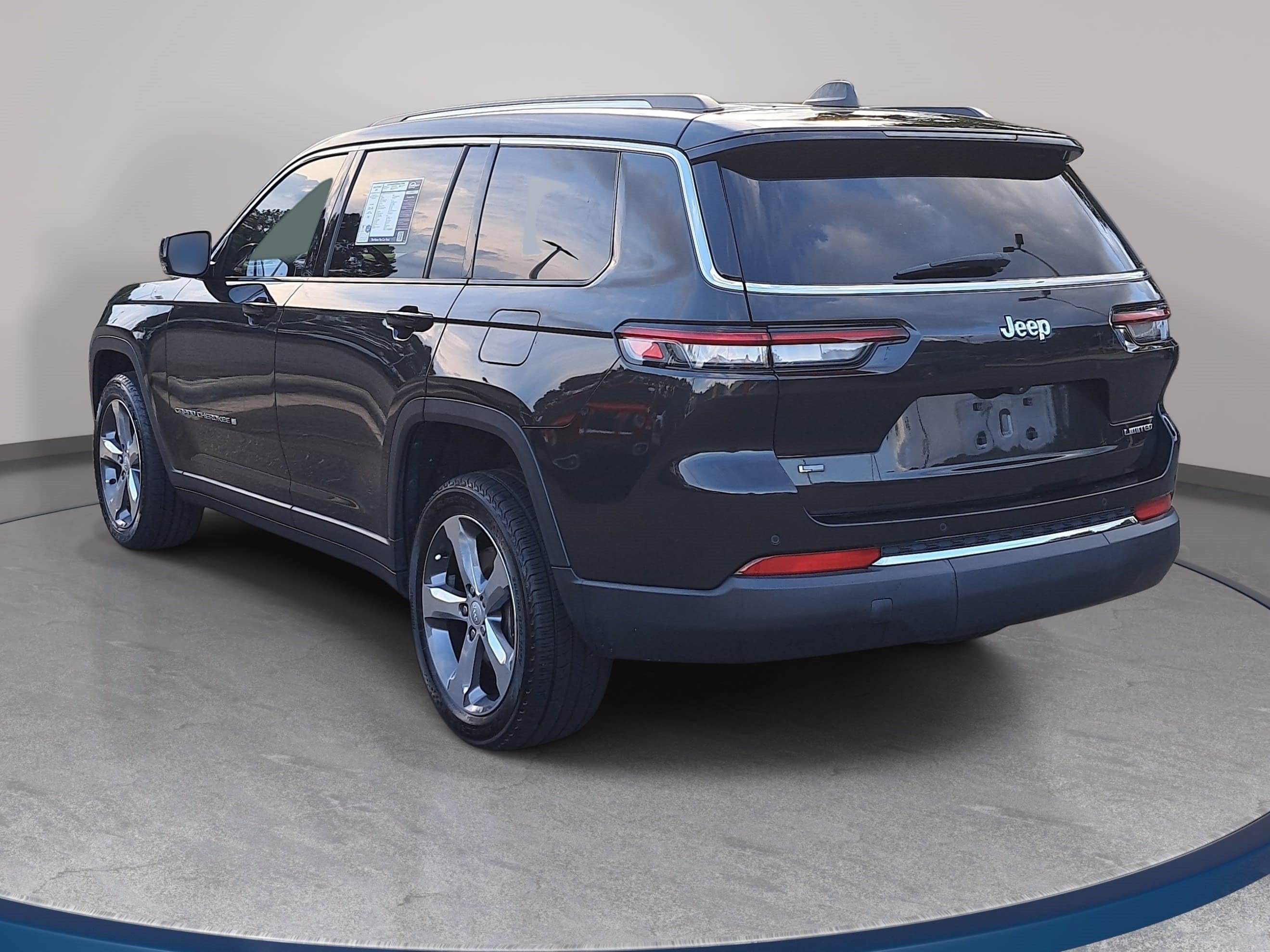 Used 2022 Jeep Grand Cherokee L Limited RWD image 7