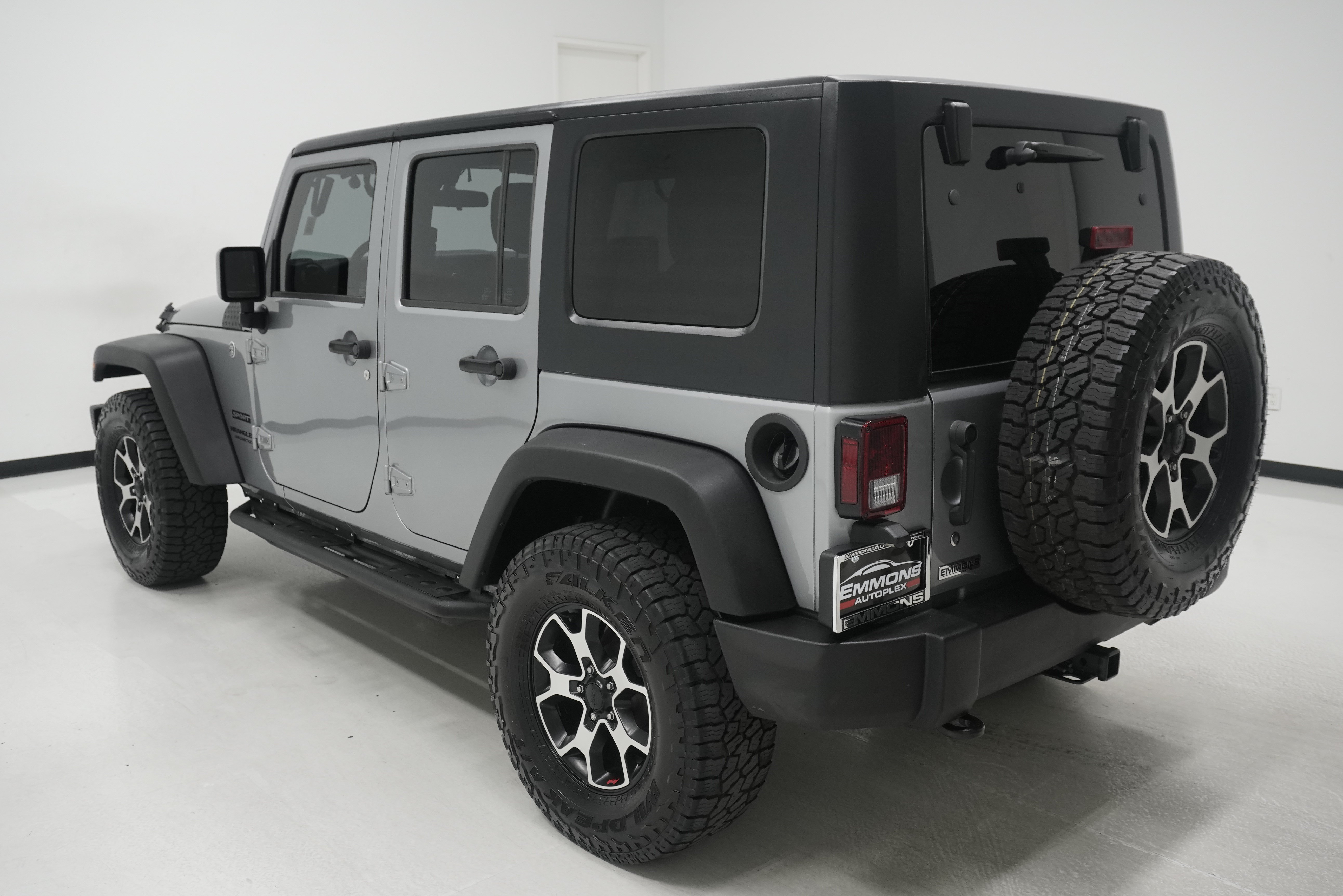 Used 2016 Jeep Wrangler Unlimited Sport AWD/4WD image 6
