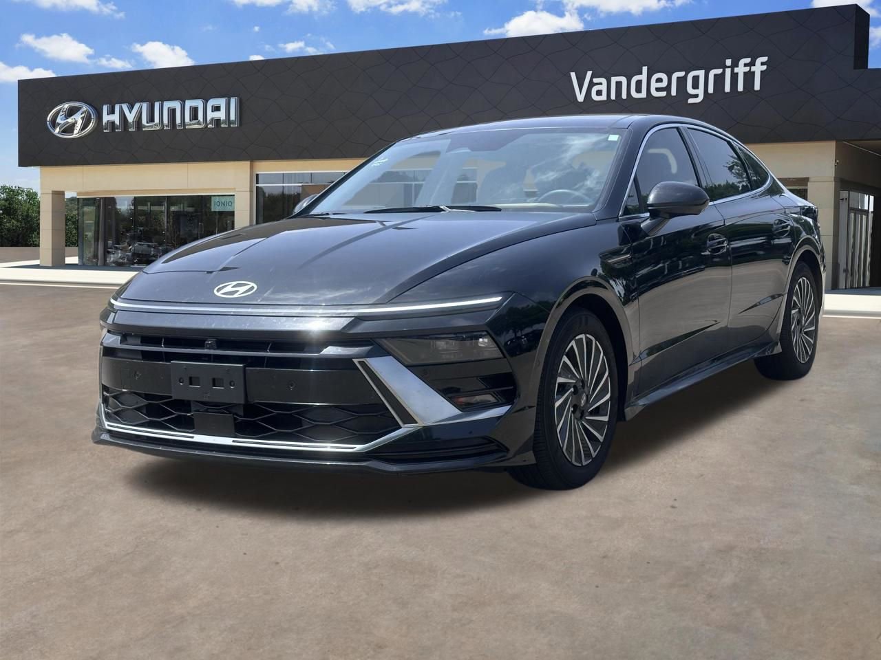 Used 2025 Hyundai Sonata Limited FWD image 4