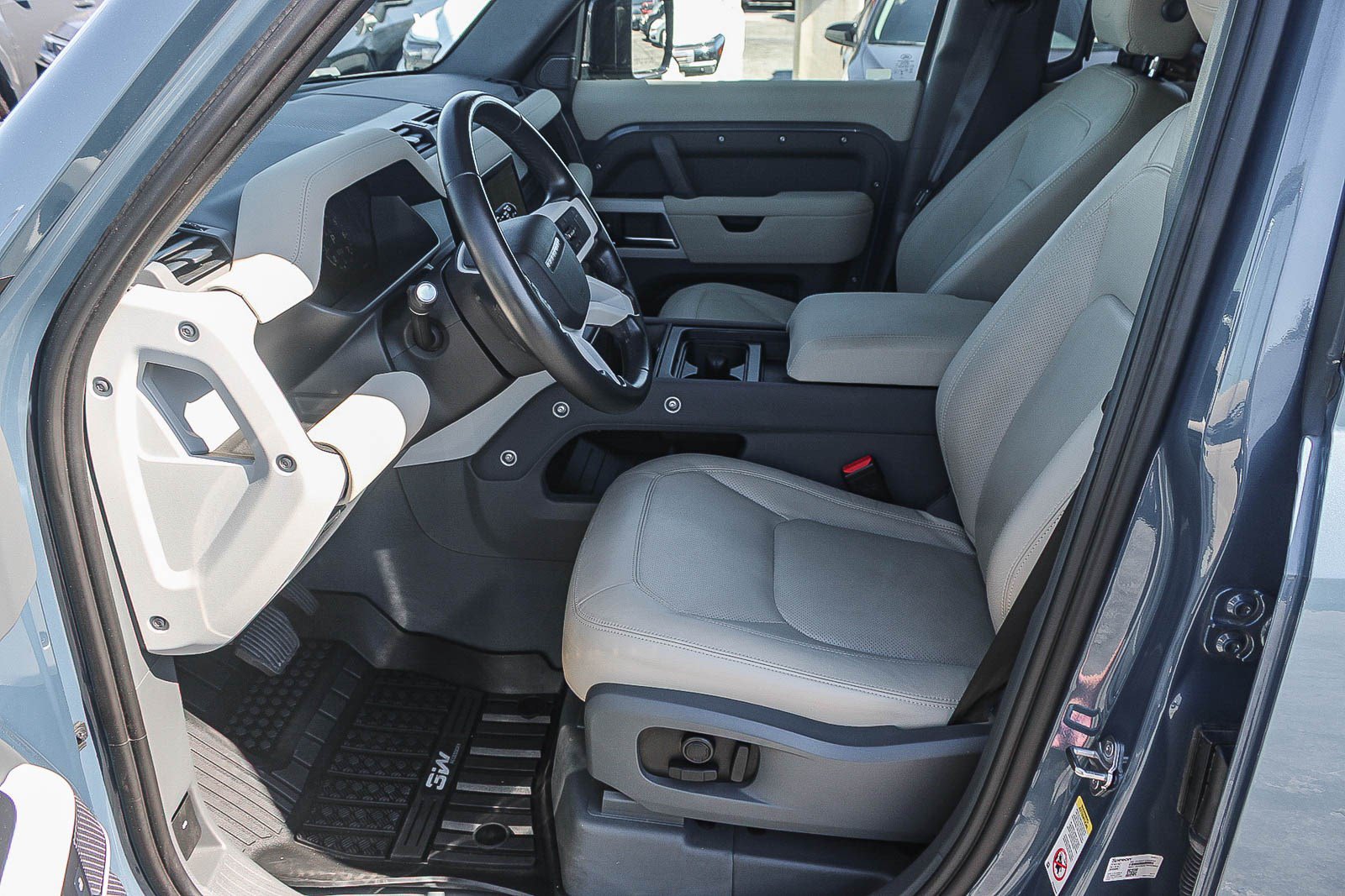 Used 2023 Land Rover Defender 110 S AWD/4WD image 18