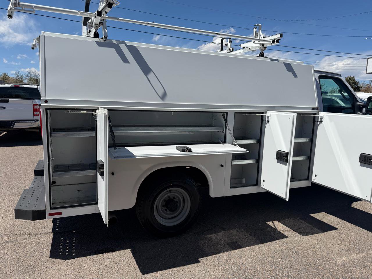 Used 2021 Ford E-350 and Econoline 350 Super Duty w/ Power Windows & Locks Group image 27