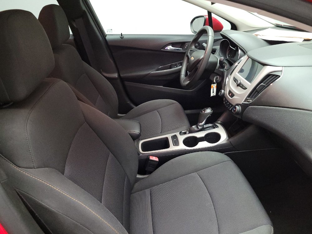 Used 2017 Chevrolet Cruze LS FWD image 21