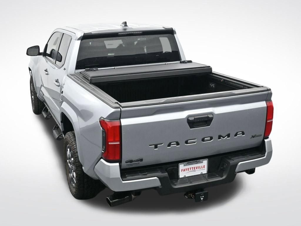 Used 2025 Toyota Tacoma SR5 AWD/4WD image 27