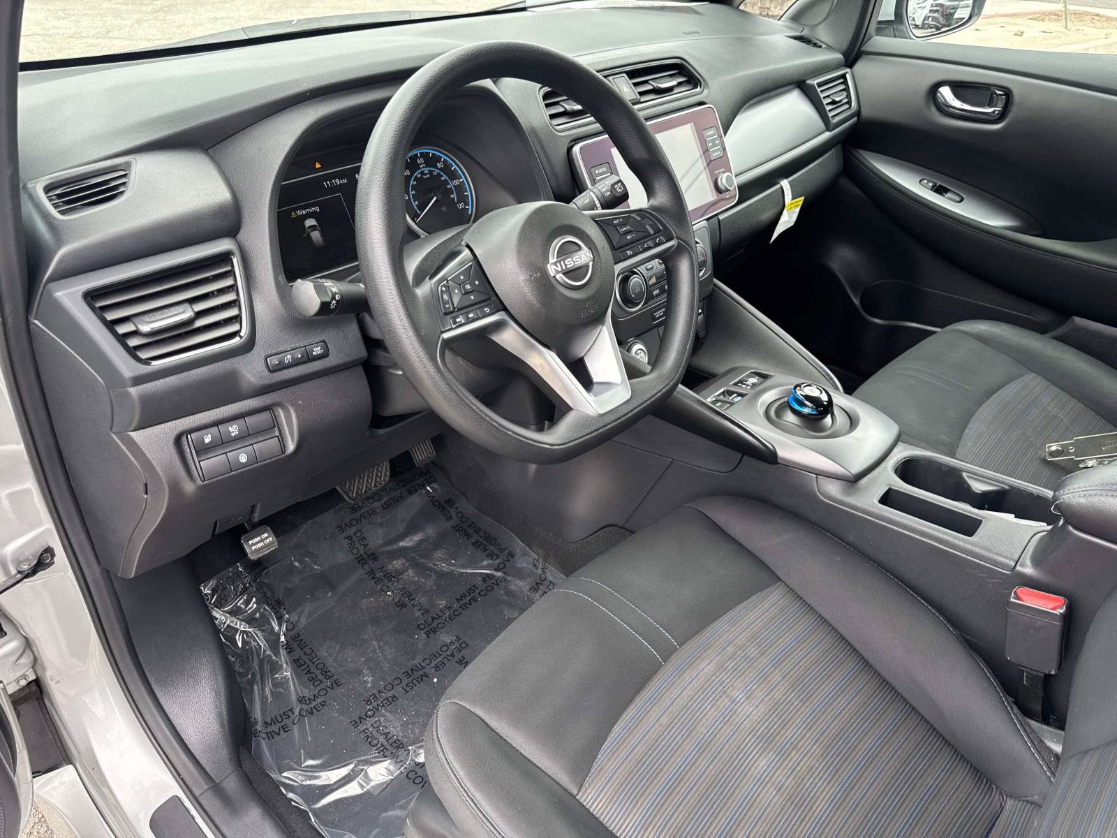 Used 2025 Nissan Leaf S FWD image 13