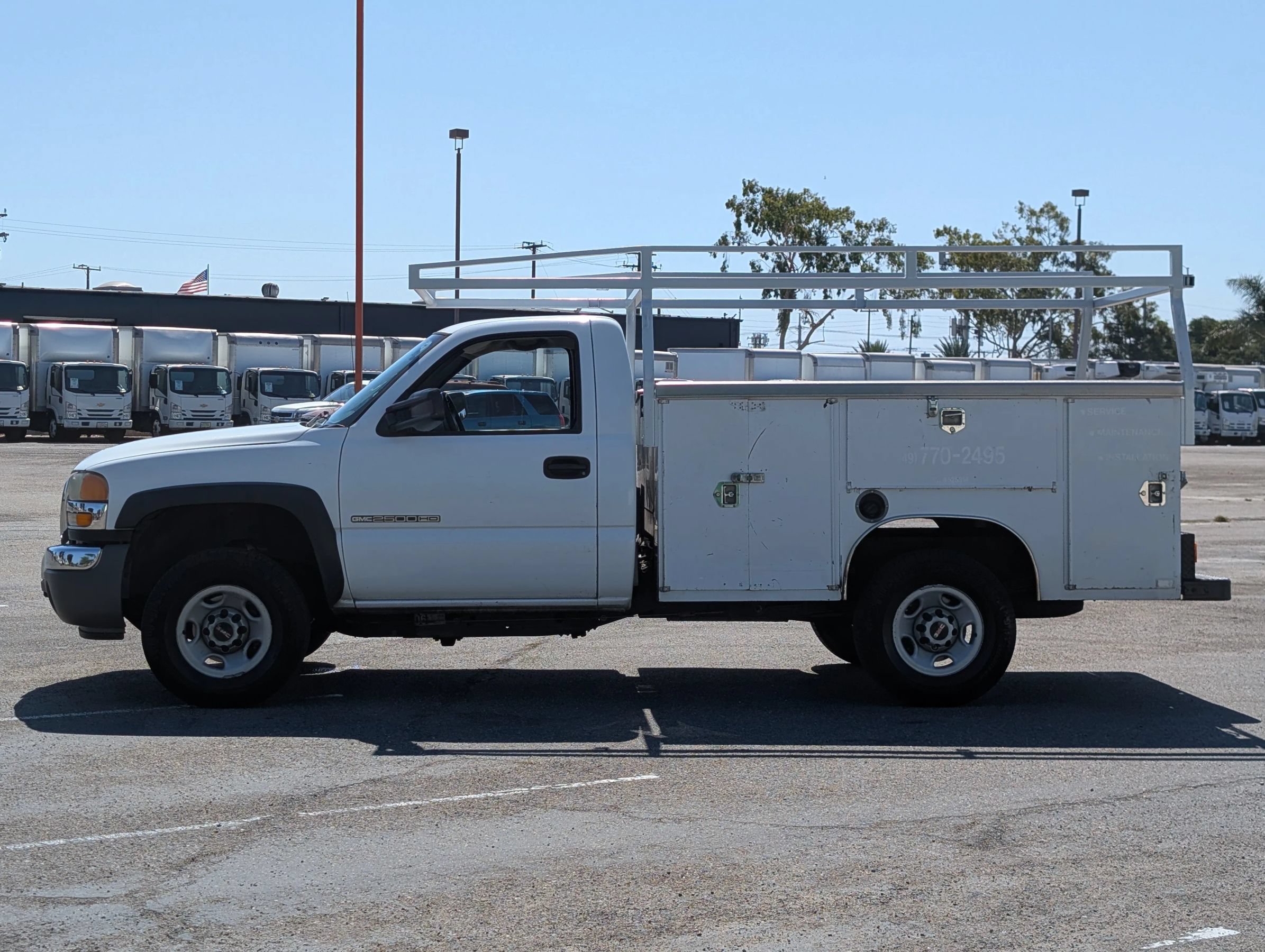 Used 2005 GMC Sierra 2500 W/T RWD image 5