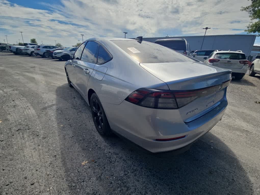 Certified 2025 Honda Accord SE image 11