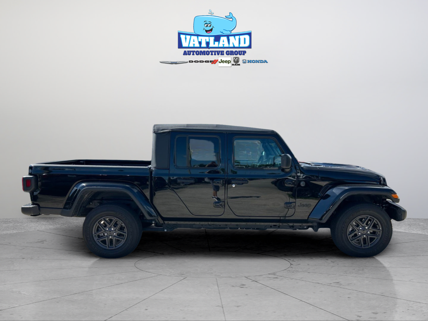 Certified 2025 Jeep Gladiator Sport AWD/4WD image 6