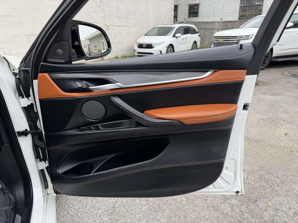 Used 2016 BMW X6 M AWD/4WD image 15