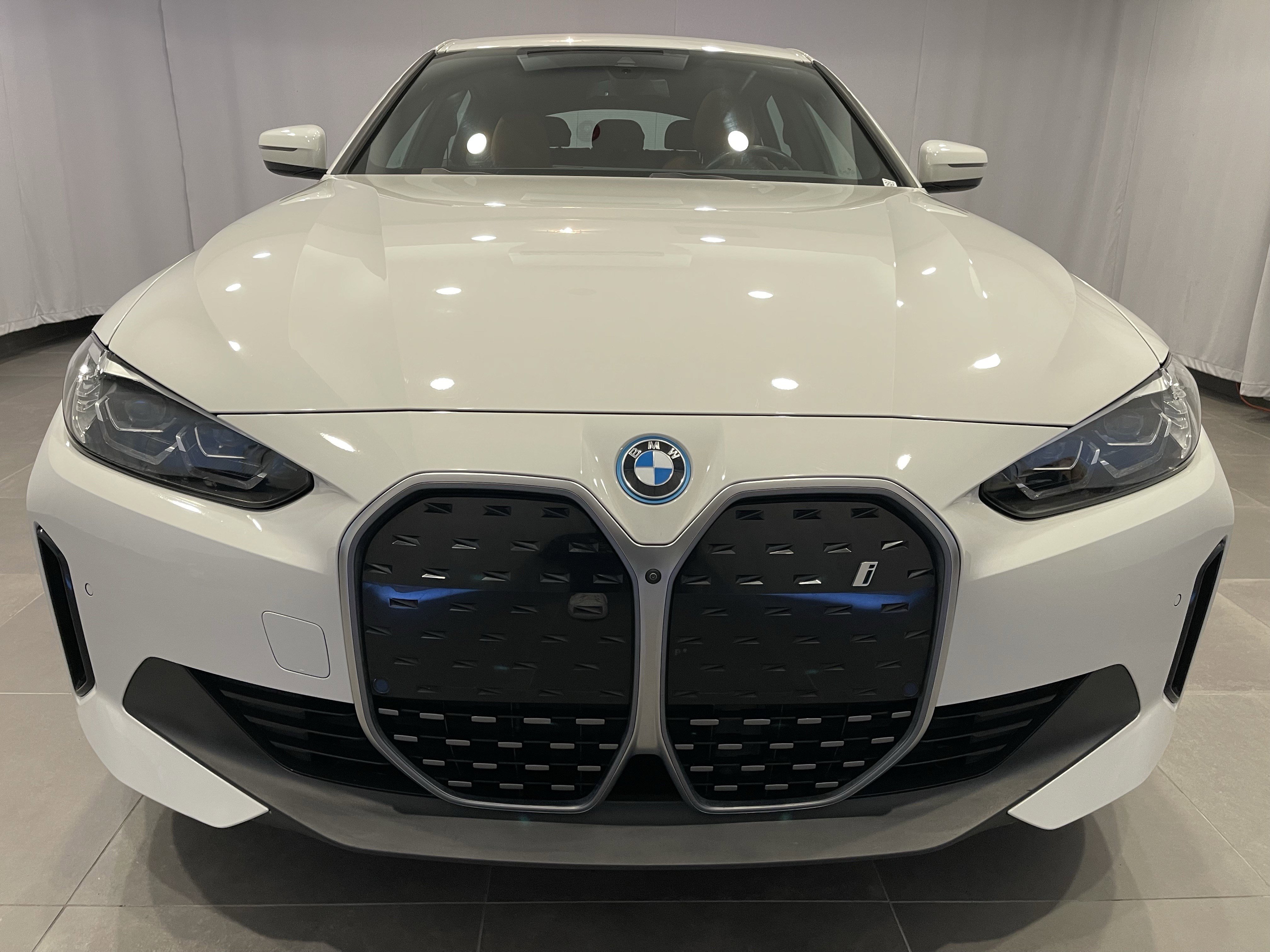 Certified 2023 BMW i4 eDrive35 w/ Premium Package image 2
