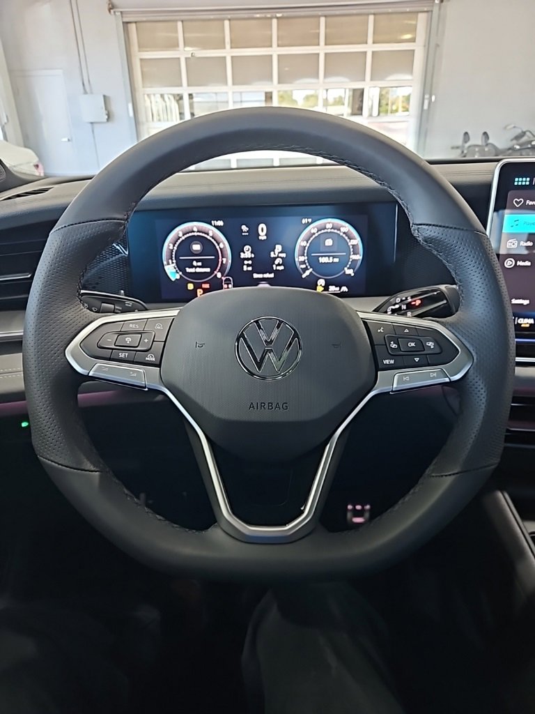 New 2026 Volkswagen Tiguan SE R-Line image 35