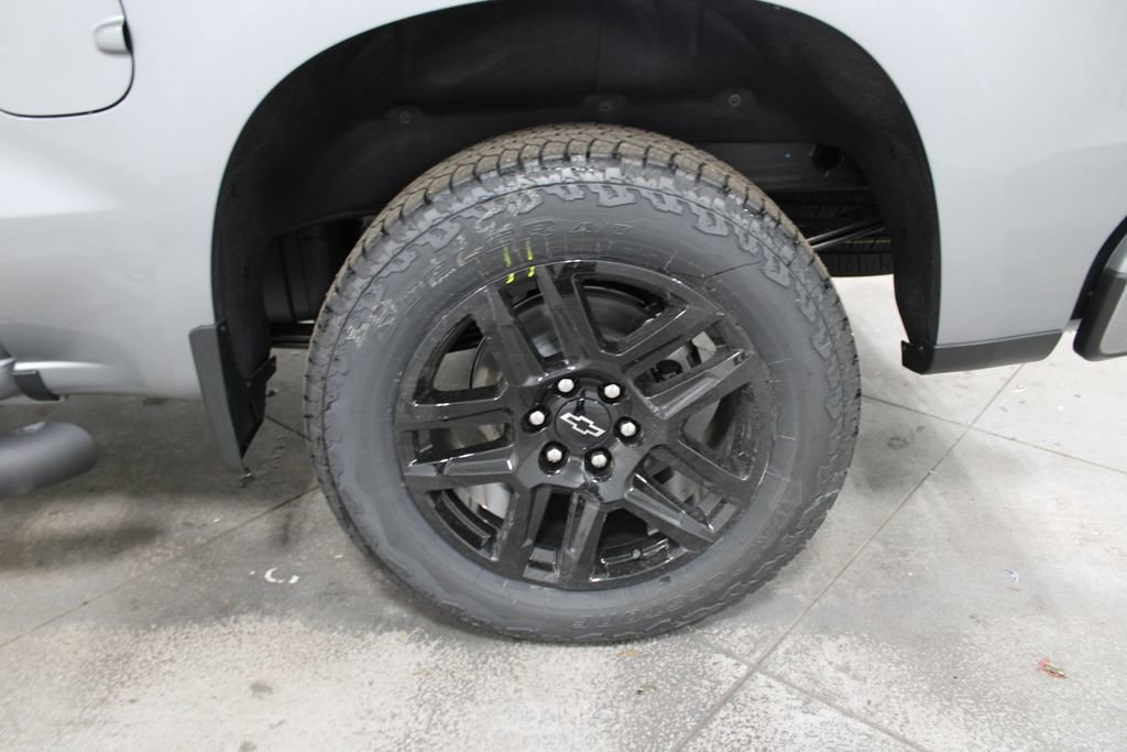 New 2026 Chevrolet Silverado 1500 Custom w/ Turbomax Blackout Package image 41