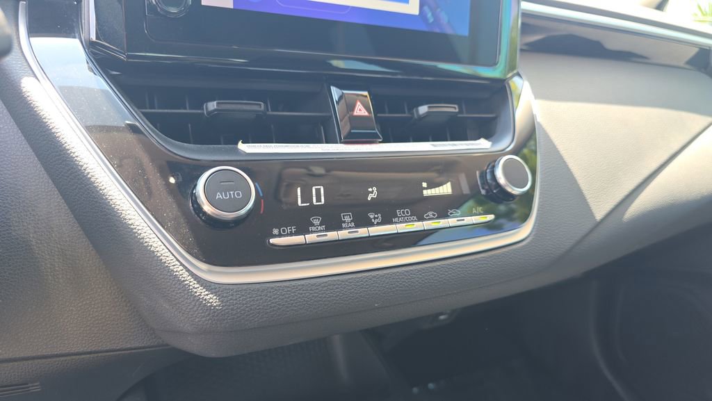 Used 2024 Toyota Corolla LE image 19