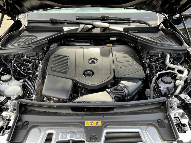 Used 2026 Mercedes-Benz GLC 300 4MATIC image 32