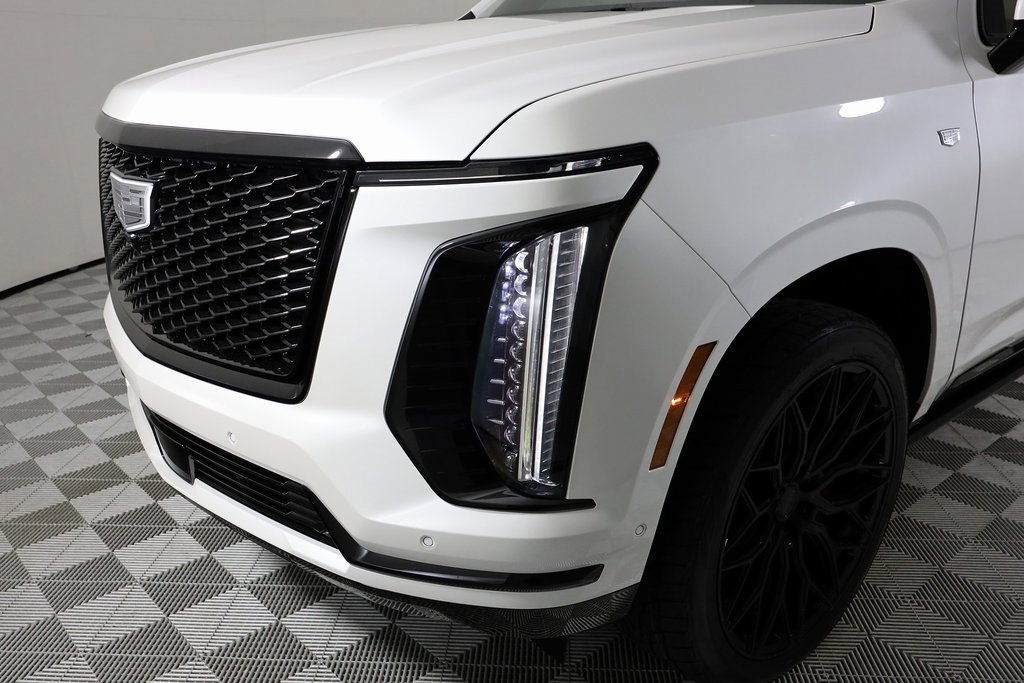 Used 2025 Cadillac Escalade Sport Platinum w/ LPO, ONYX Package image 46