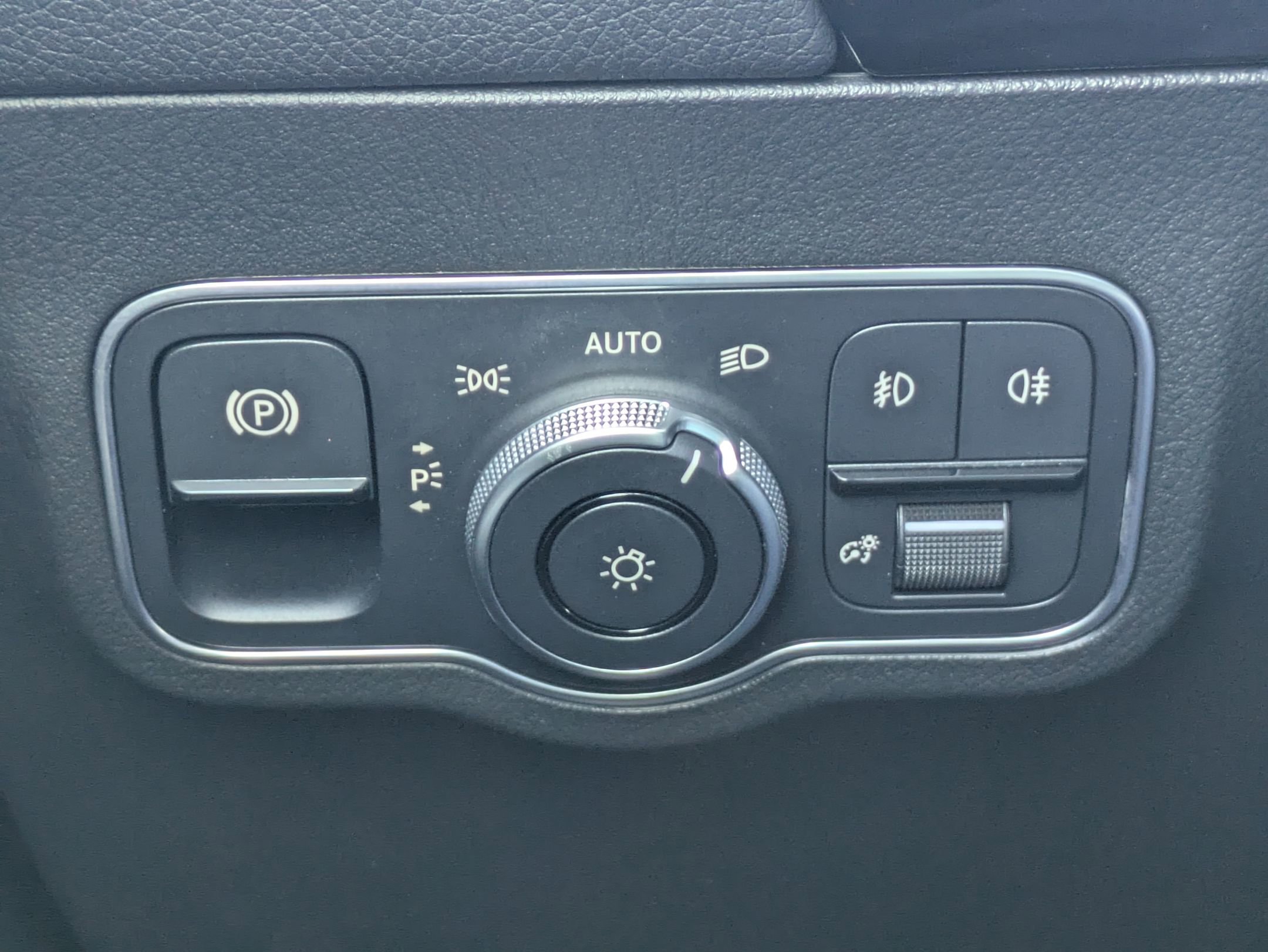 Used 2023 Mercedes-Benz GLA 250 4MATIC image 18