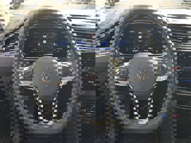 Certified 2022 Volkswagen Tiguan SE image 20