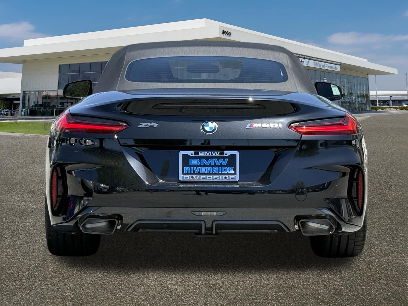 New 2026 BMW Z4 M40i w/ Premium Package RWD image 9