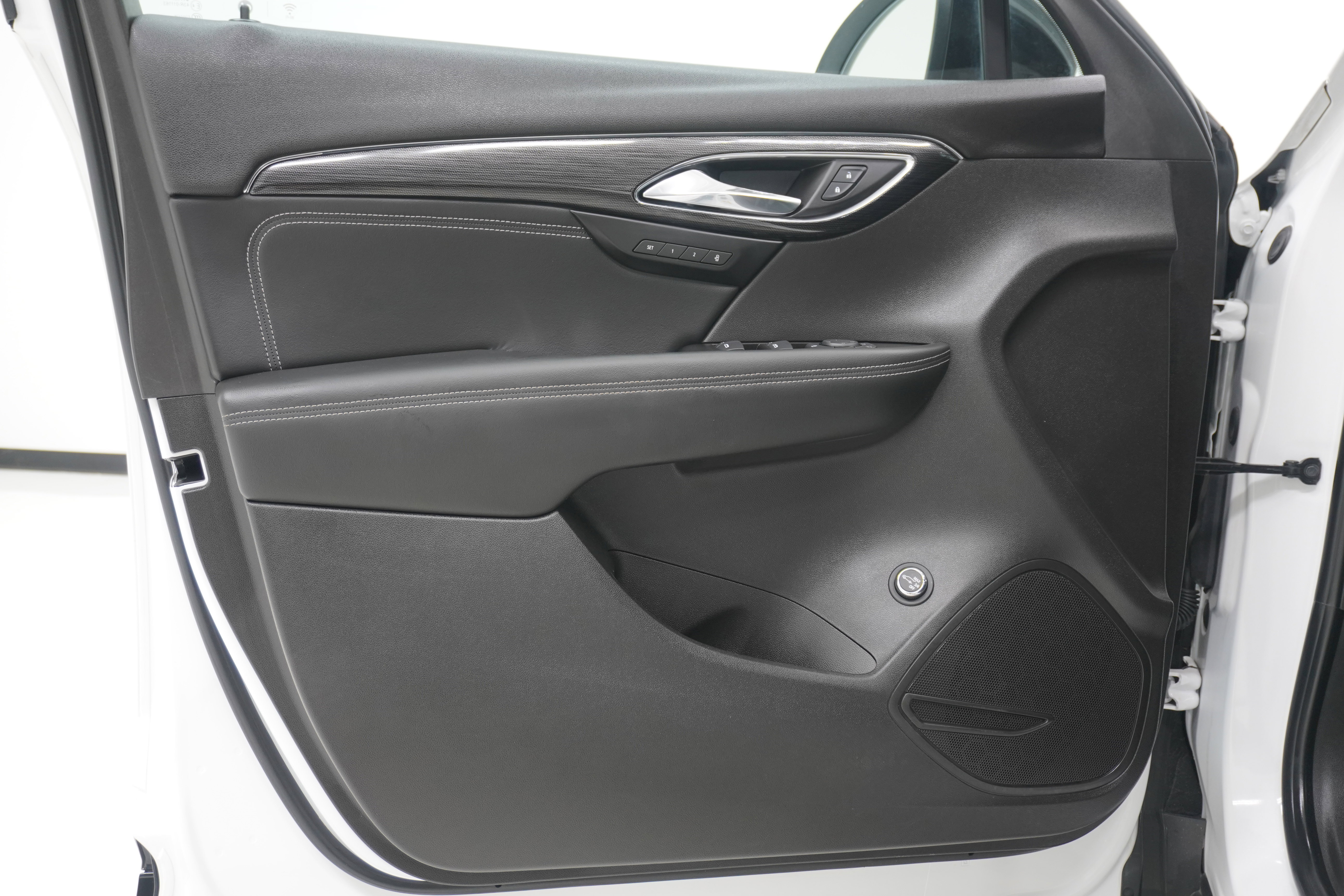Used 2023 Buick Envision Essence w/ Sport Touring Package FWD image 14