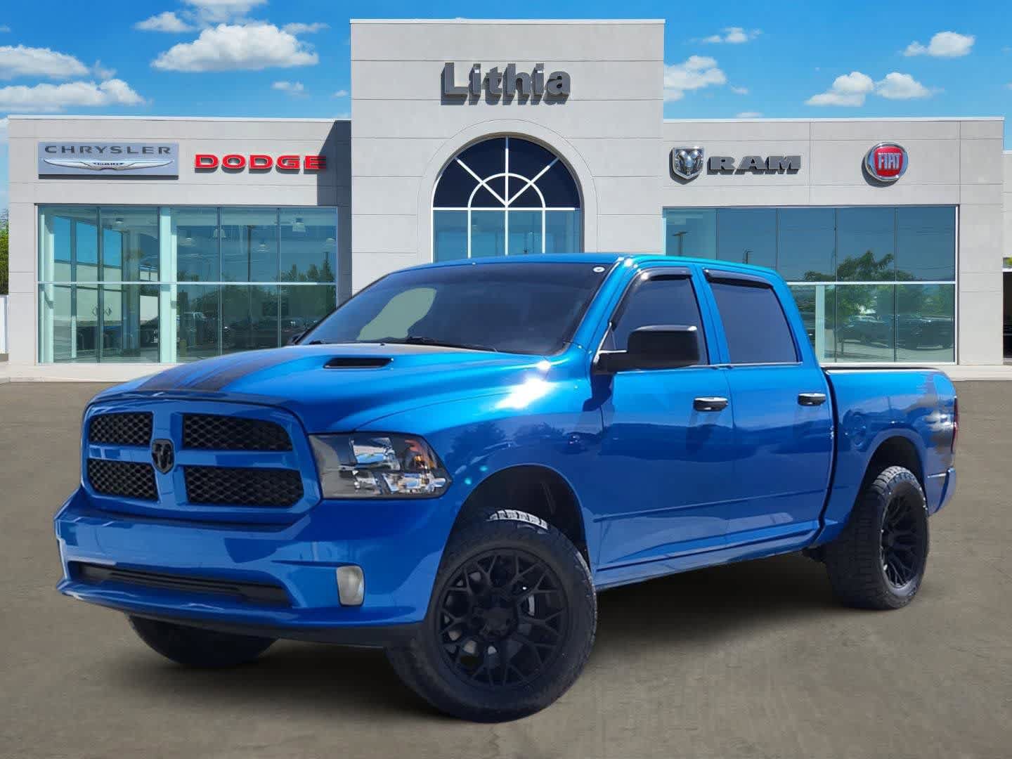 Used 2019 RAM 1500 Express w/ Express Value Package AWD/4WD image 1