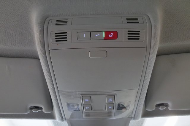 Used 2022 Volkswagen Tiguan SE image 30