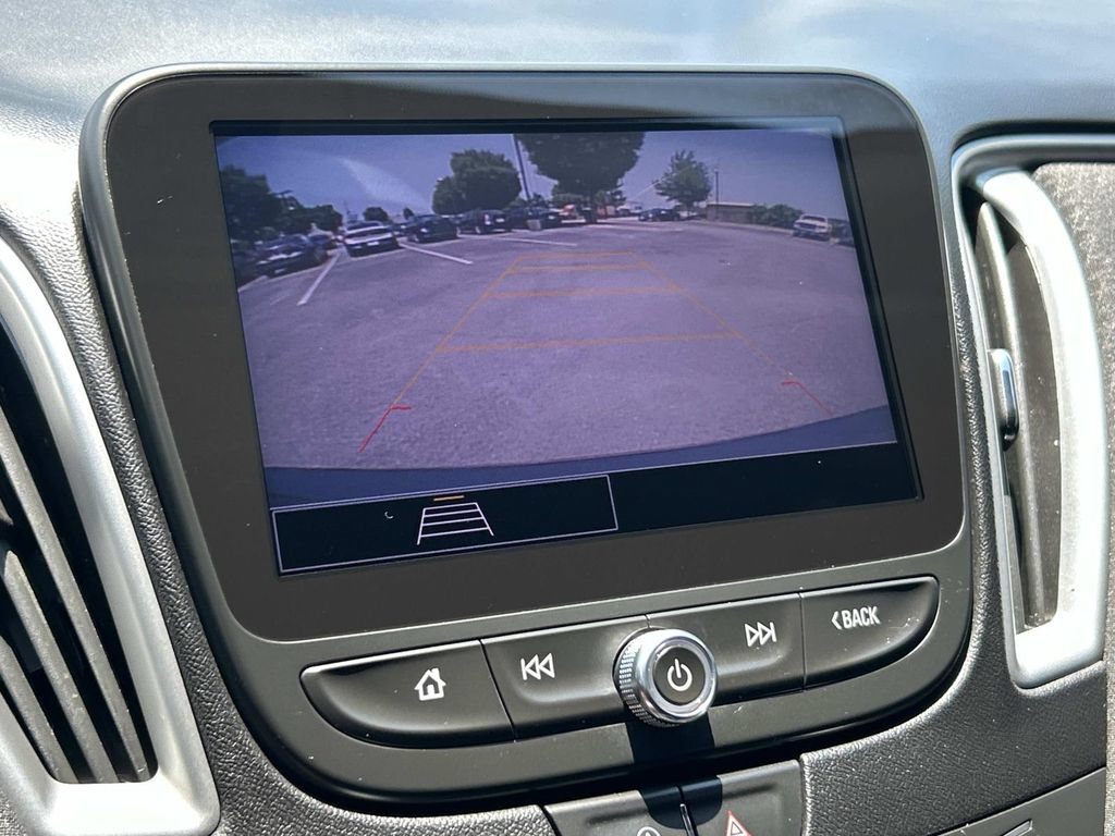 Used 2022 Chevrolet Malibu LT FWD image 29