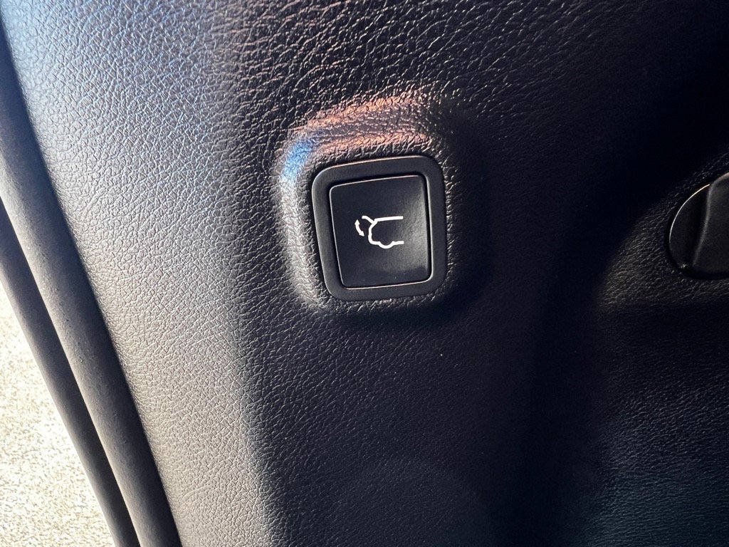 Certified 2019 Jeep Cherokee Limited image 14