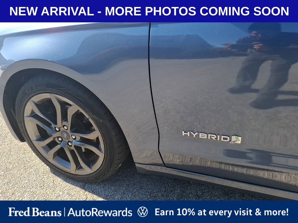 Used 2018 Ford Fusion SE w/ Equipment Group 601A FWD image 8