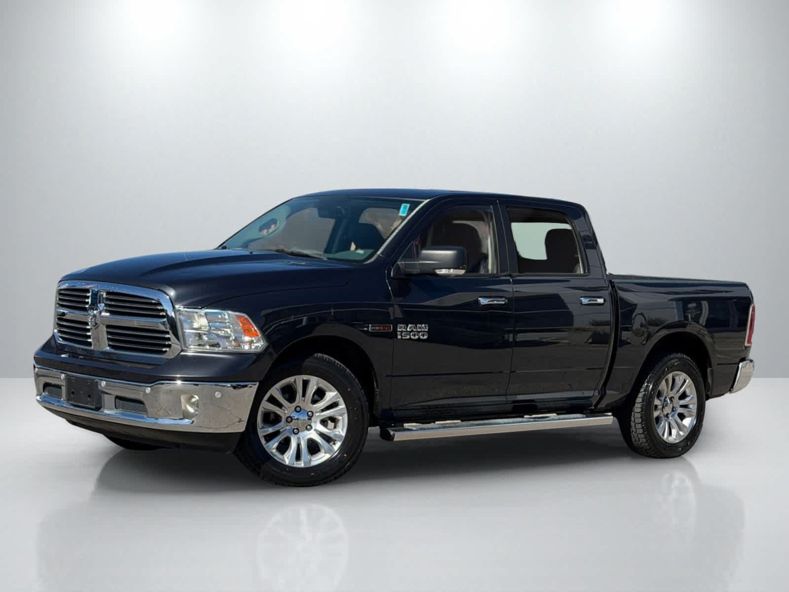 Used 2017 RAM 1500 Lone Star RWD image 1