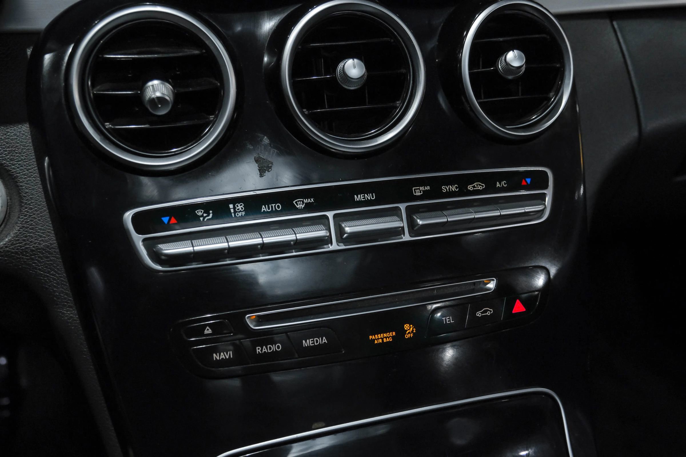Used 2015 Mercedes-Benz C 300 Sedan image 24