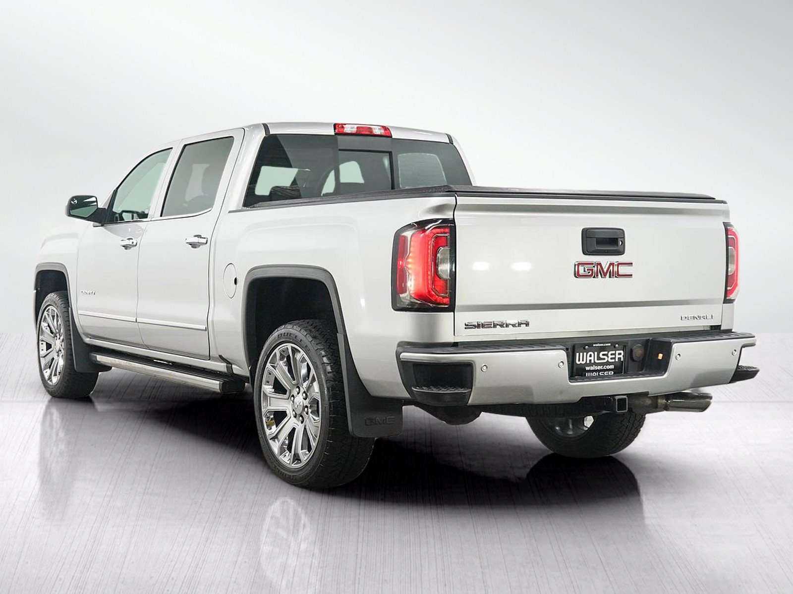 Used 2018 GMC Sierra 1500 Denali w/ Denali Ultimate Package AWD/4WD image 3