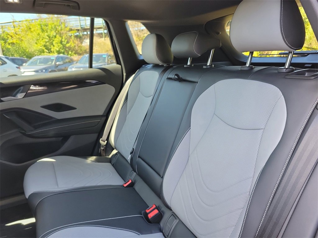 New 2026 Volkswagen Tiguan SE R-Line image 8