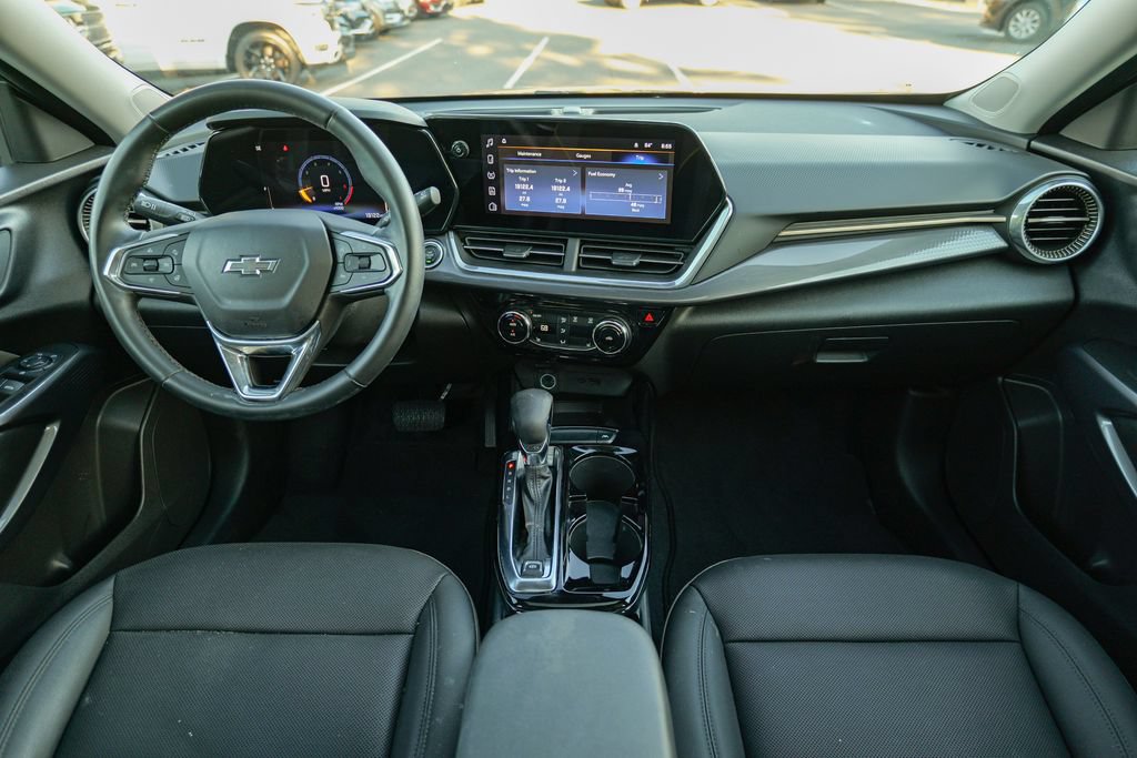 Used 2024 Chevrolet Trax ACTIV w/ Sunroof Package FWD image 37