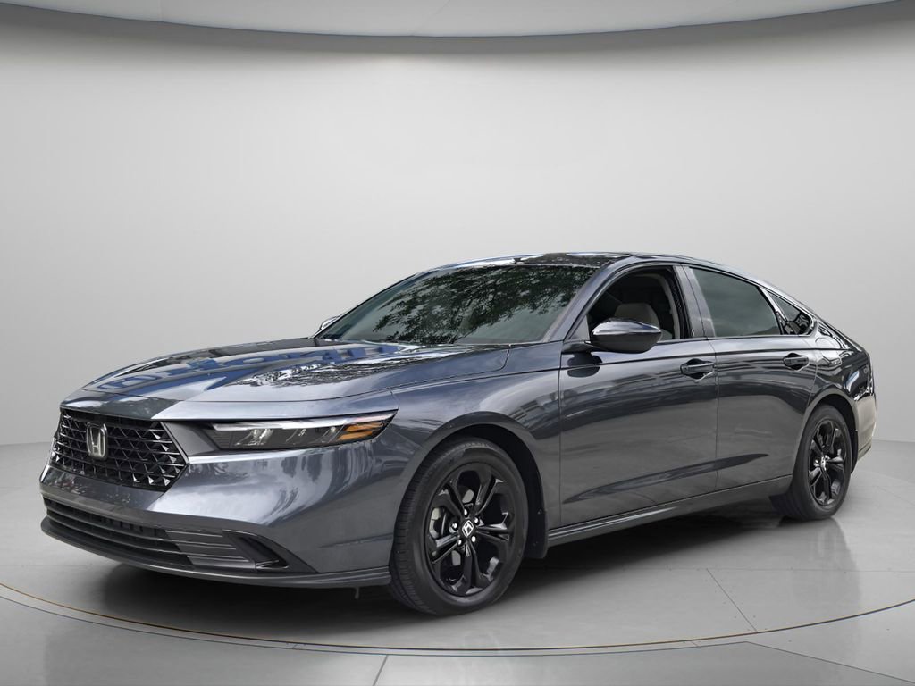 Used 2025 Honda Accord SE image 9