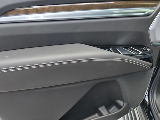 New 2026 Cadillac Escalade ESV Platinum Luxury AWD/4WD image 15