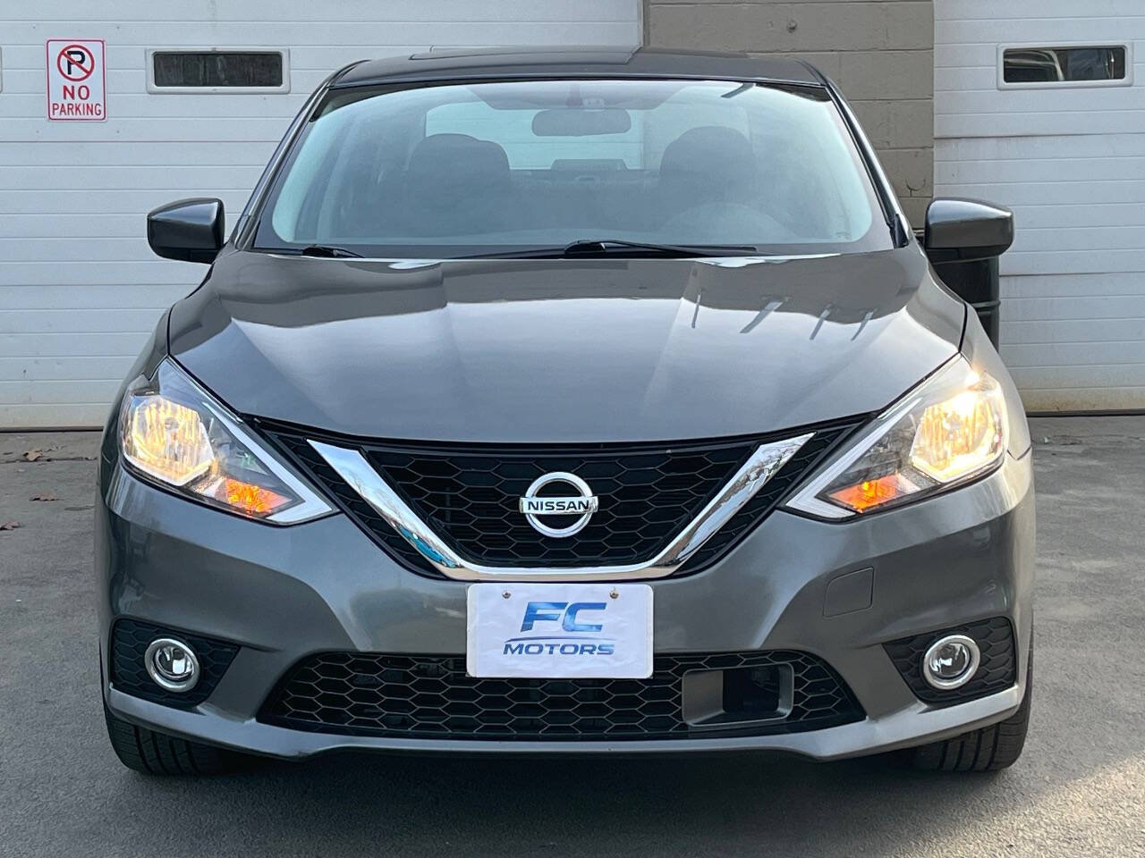 Used 2019 Nissan Sentra SV w/ Special Edition Package FWD image 2